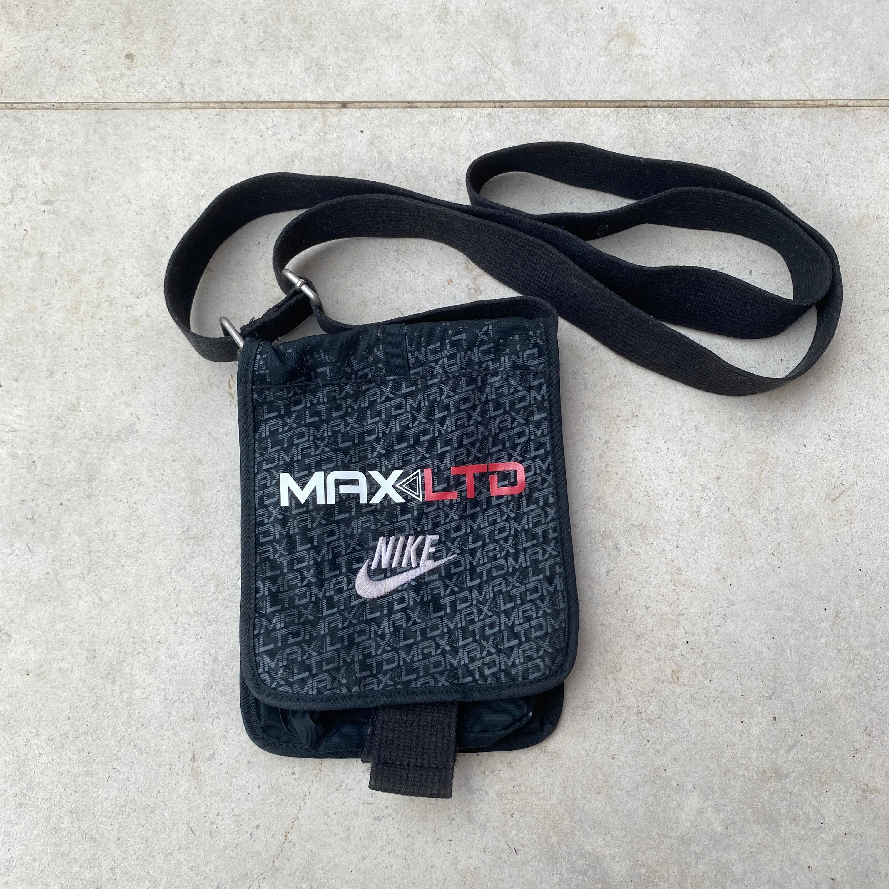 00s Nike Air Max Sling Shoulder Bag Black