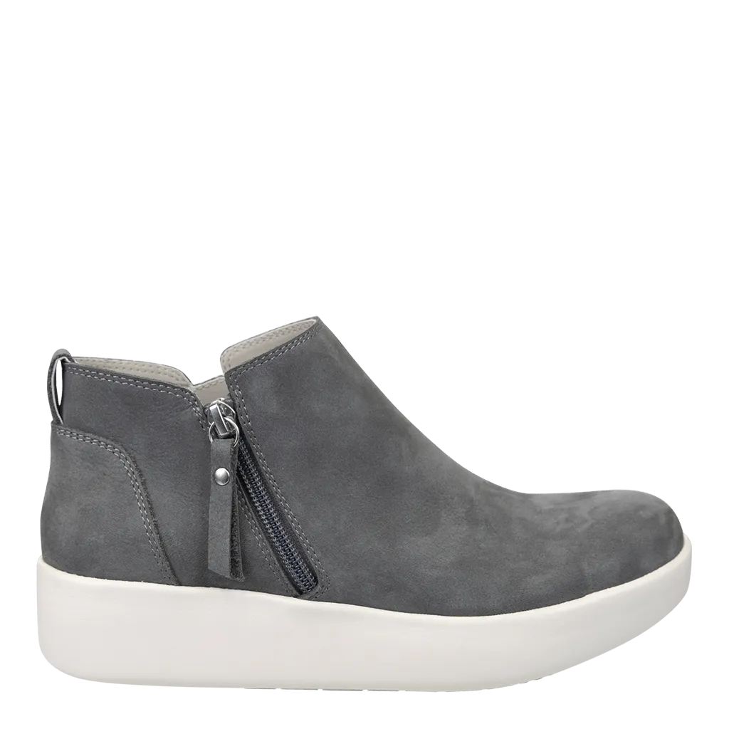 ADEPT in GREY Sneaker Boots