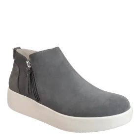 ADEPT in GREY Sneaker Boots