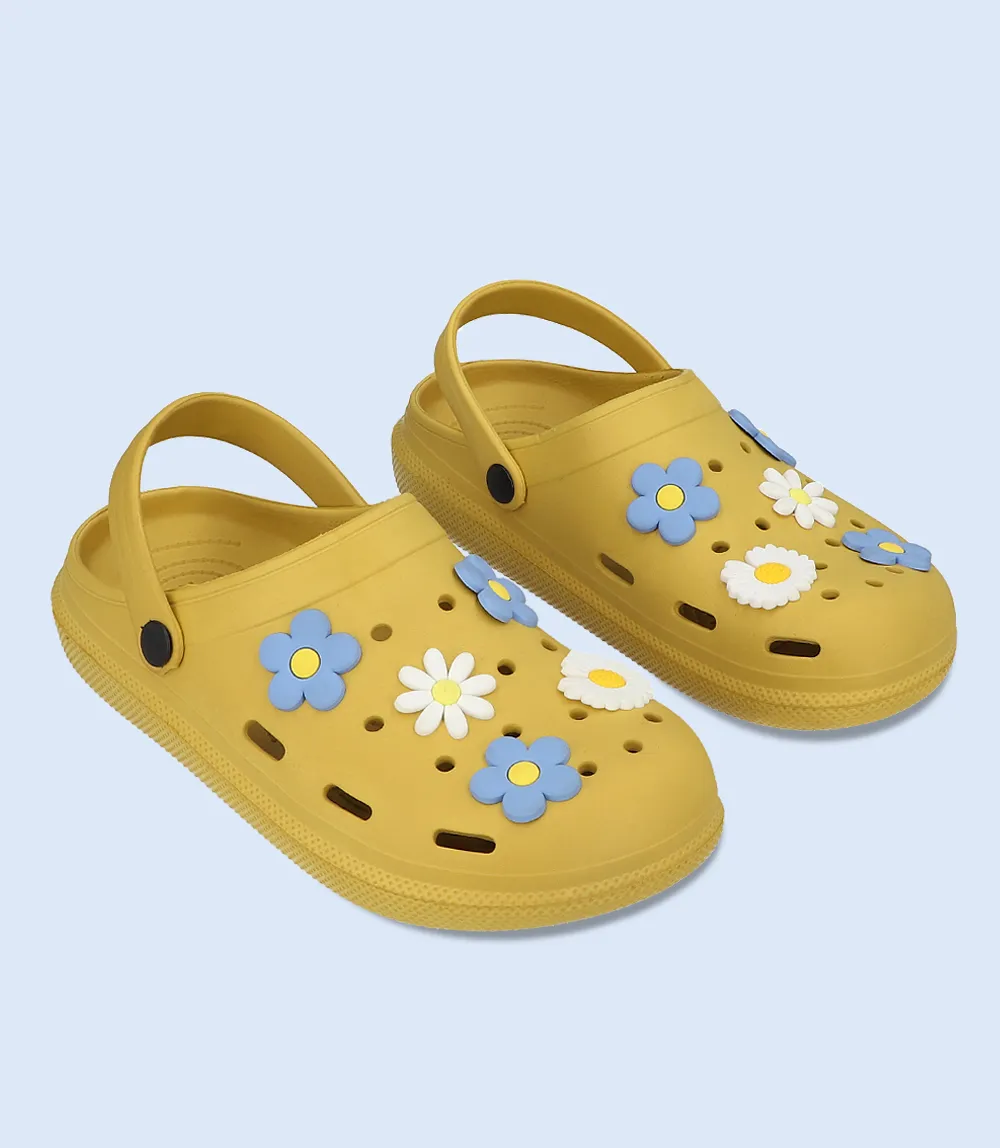 BW7439-MUSTARD-Women Crocs