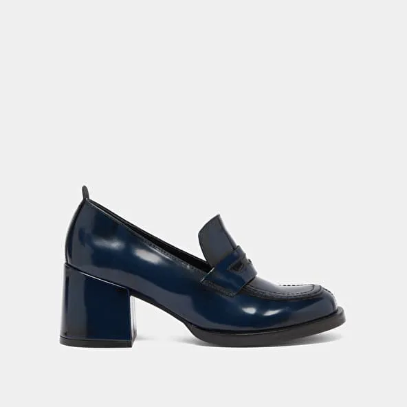 College loafers with heels in blue glazed leather