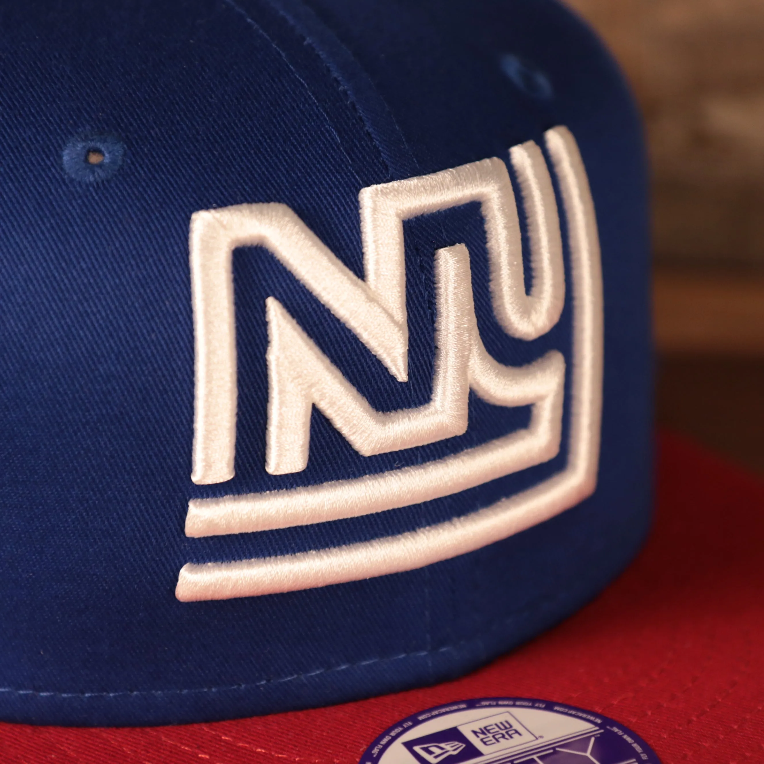 Kid's New York Giants 1975 Throwback Logo Vintage NFL 9Fifty Youth Snapback Hat