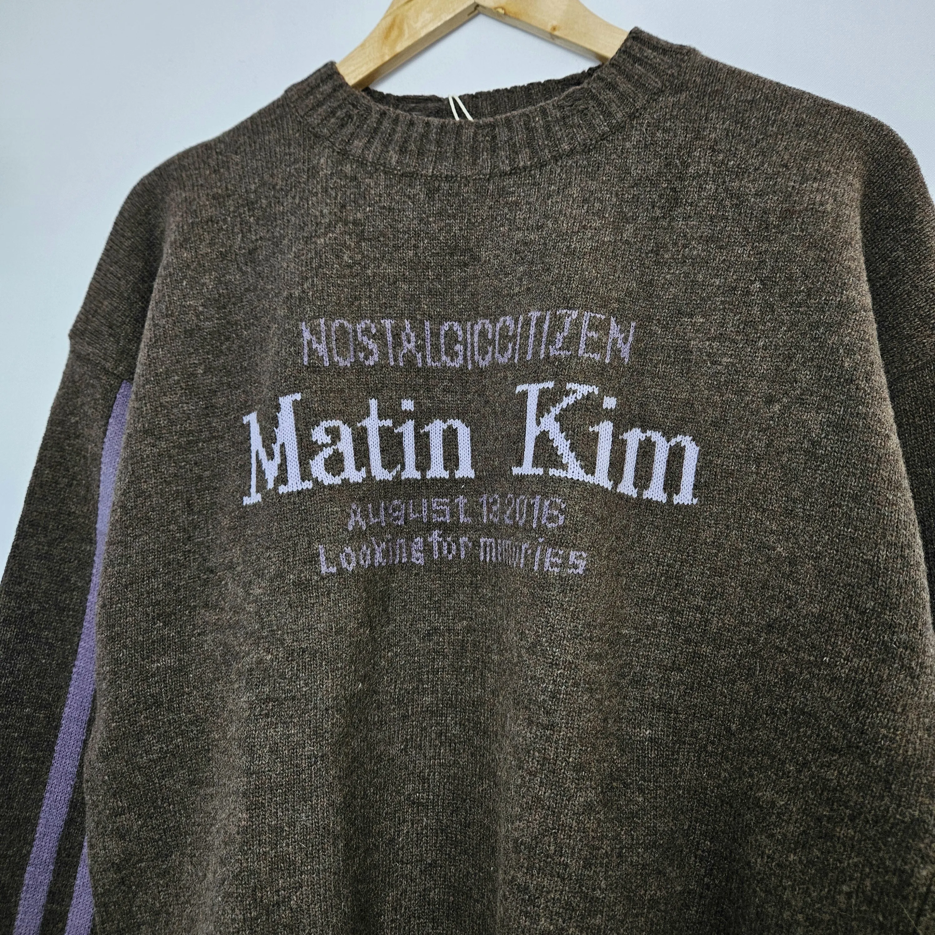 Matin Kim  |Casual Style Street Style Logo V-neck & Crew neck