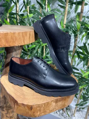 Men's Black Leather Derby Shoes – Classic and Durable Formal Footwear for Work, Events, and Everyday Style.