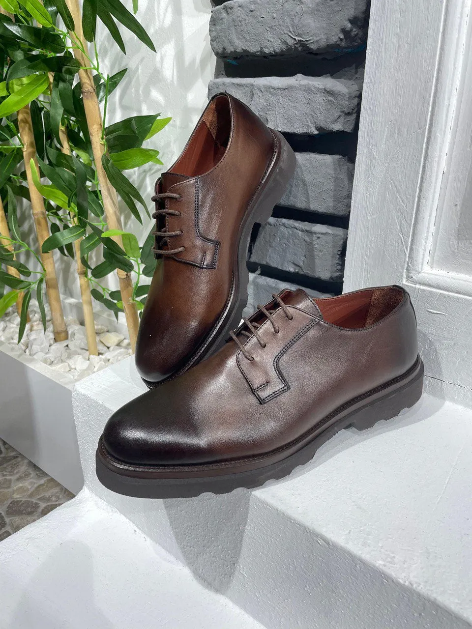 Men's Brown Leather Derby Shoes – Stylish and Durable Formal Footwear for Office, Weddings, and Everyday Elegance.