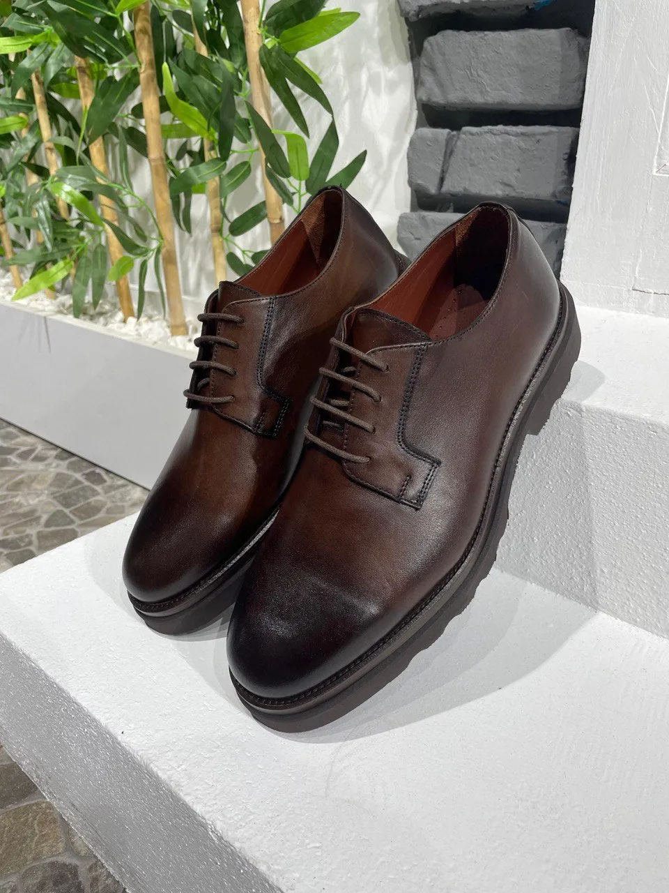 Men's Brown Leather Derby Shoes – Stylish and Durable Formal Footwear for Office, Weddings, and Everyday Elegance.