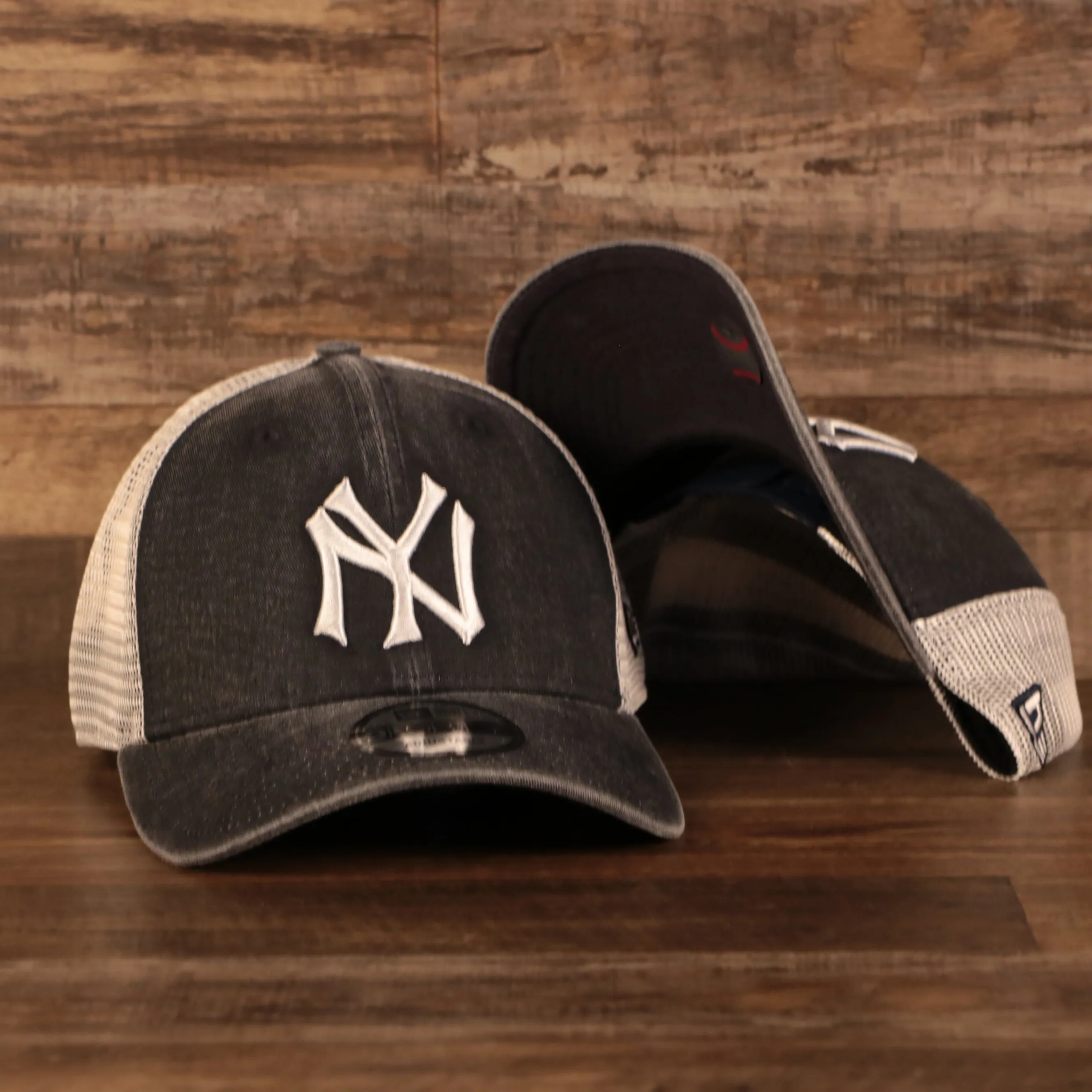 New York Yankees Vintage Dark Gray Adjustable 9Forty Trucker Dad Hat