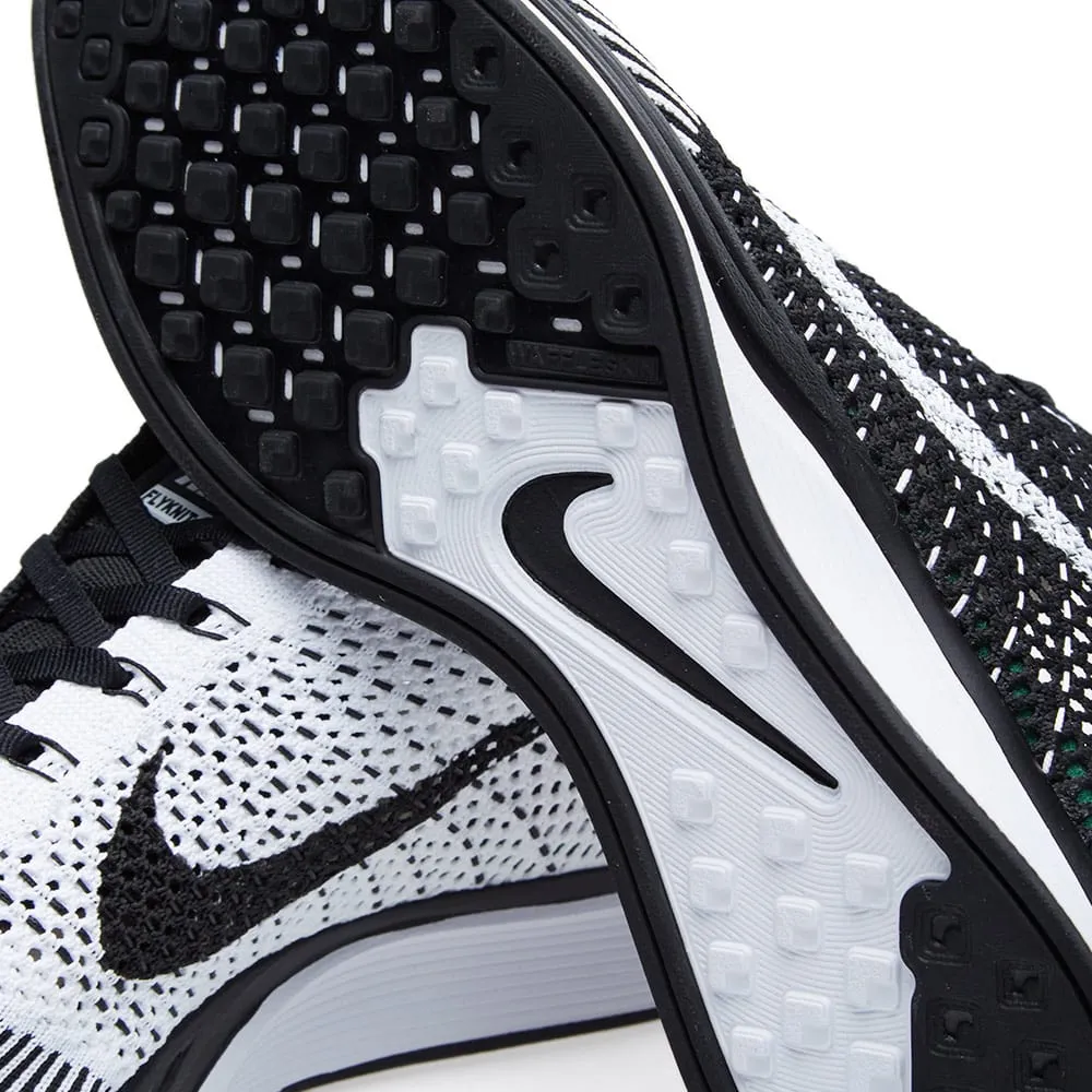 Nike Flyknit RacerBlack & White