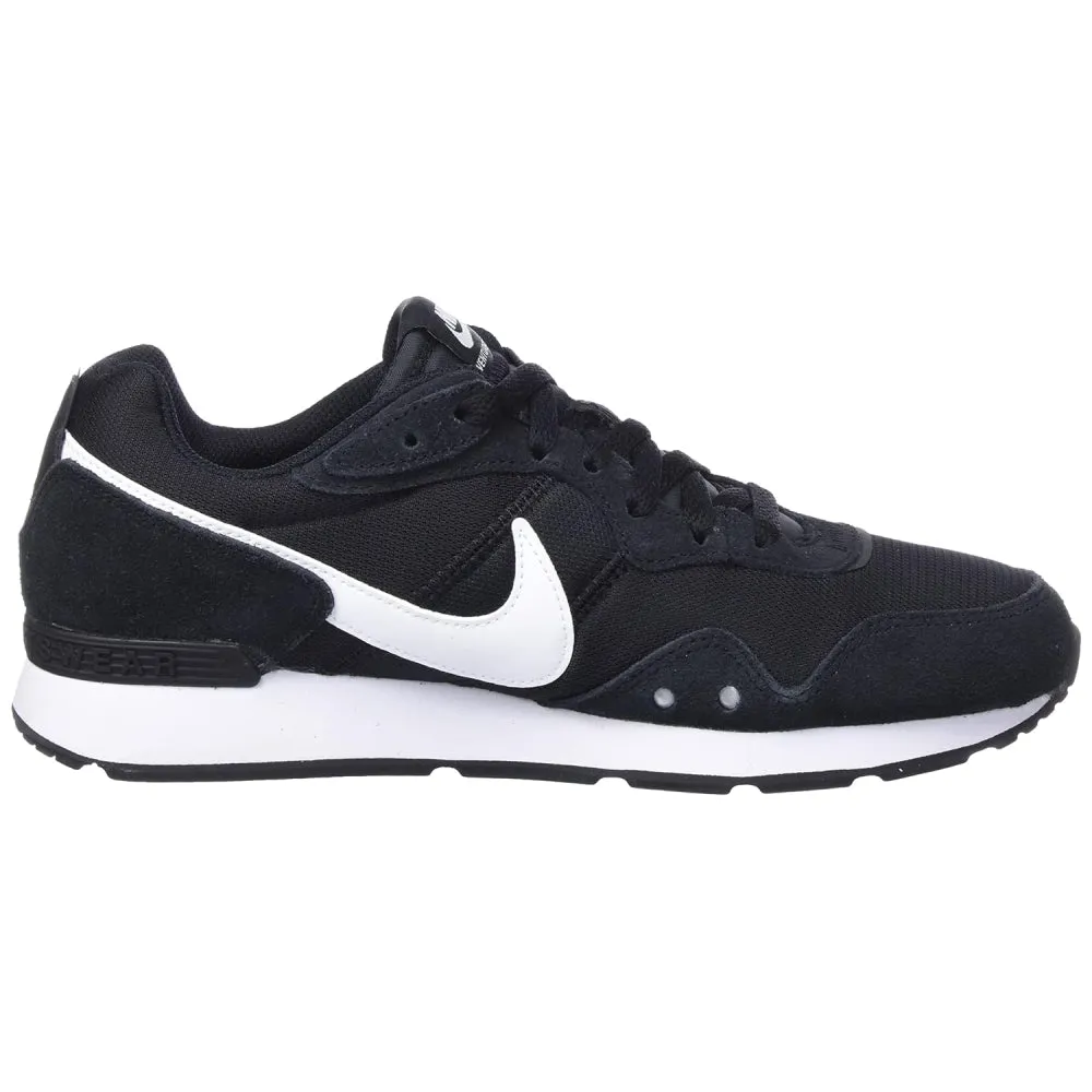 NIKE Men's Venture Running Shoe (Black/White/Black)