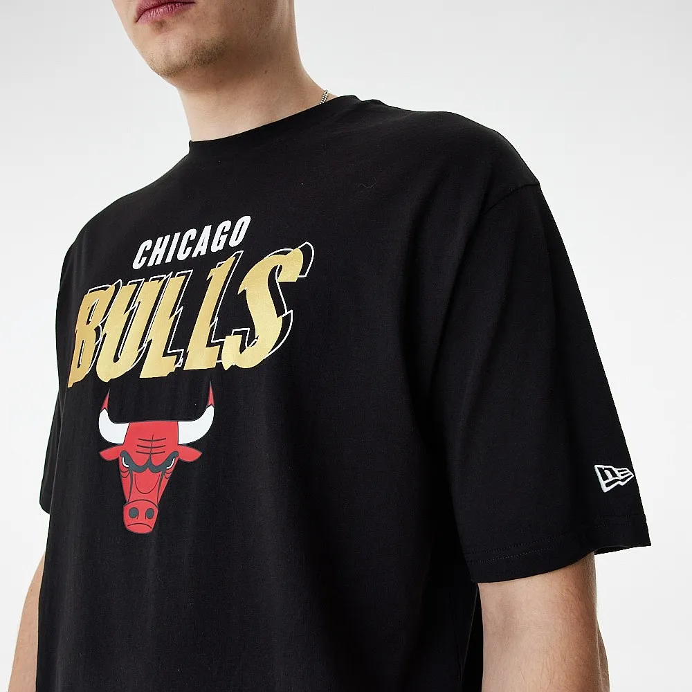 T-Shirt New Era Team Script OS NBA Chicago Bulls - Black/Metallic Gold - men´s