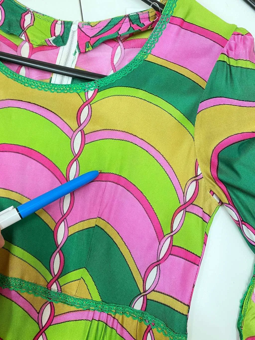 Vintage 1970s Pucci-inspired maxi dress with angel wing sleeves in gorgeous pinks and greens – UK 6 / 8